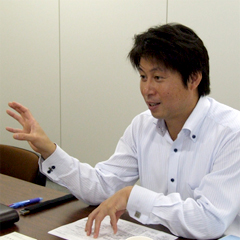 商品開発部商品企画課/髙木崇